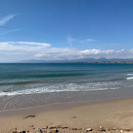 Bonito Con Vistas Al Mar En