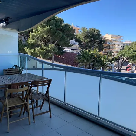 Bonito Con Vistas Al Mar En